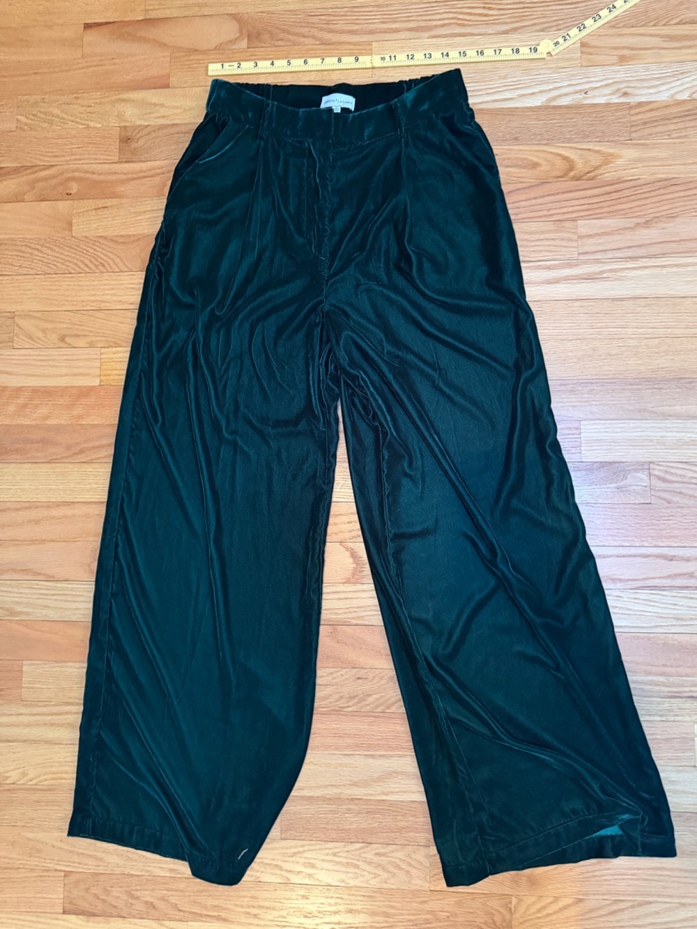 Gibson Latimer Forest Green Velvet Blazer & Pants Suit Set - Picture 7 of 10